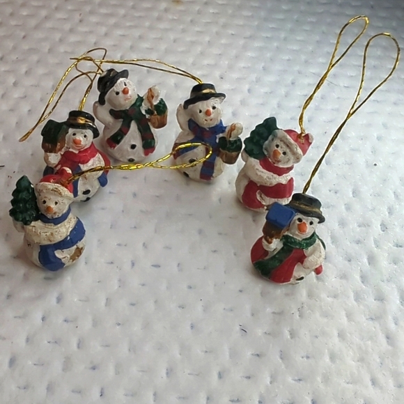 Micro Resin Snowmen Tiny Tree Ornaments - Picture 4 of 5